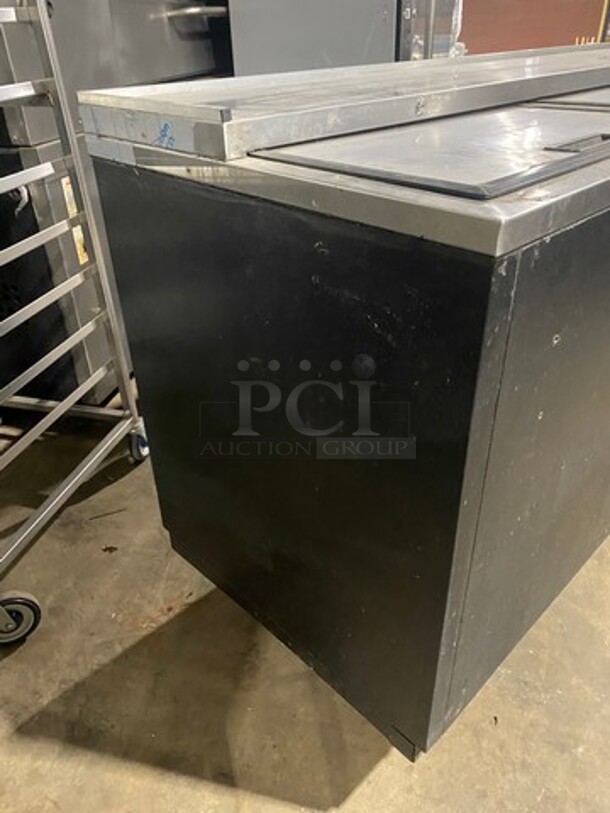 LATE MODEL! 2021 Micro Matic Commercial Bar Back Beer Bottle Cooler! With 3 Sliding Stainless Steel Top Doors! Model: MDW79HC SN: 8102330804 115V 60HZ 1 Phase - Image 2 of 8