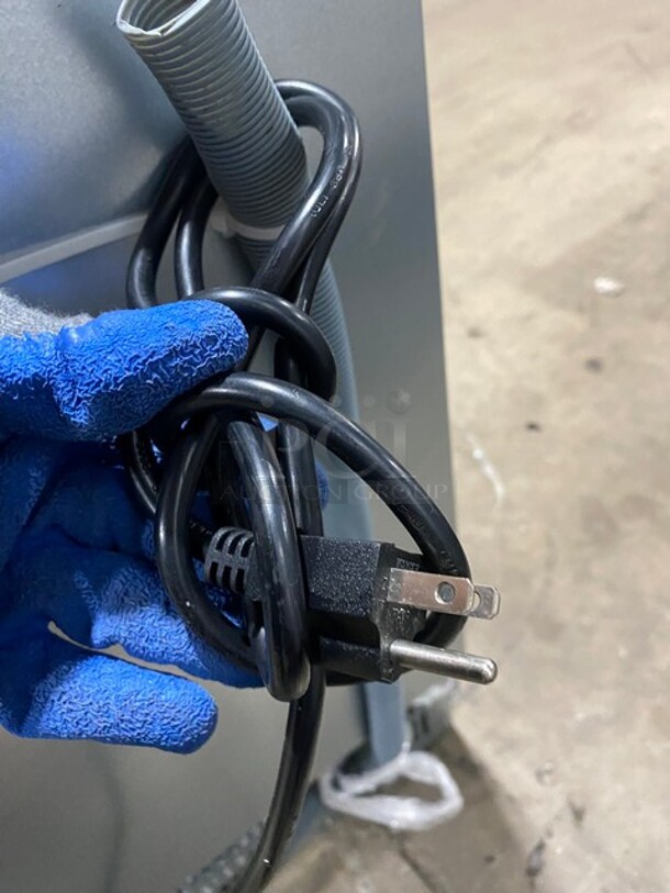 WOW! Avantco Commercial Under the Counter Ice Machine! Model 19UCF120A Serial 23090071! 115V! - Image 8 of 8