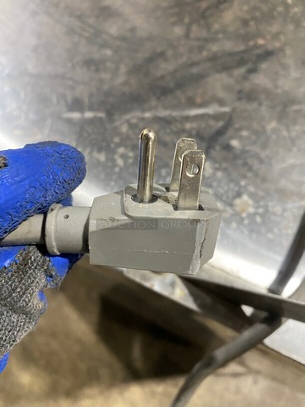 Turbo Air Commercial Single Door Lowboy/ Worktop Cooler! All Stainless Steel! Model: MUR28 SN: MU2R705065 115V 60HZ 1 Phase - Image 7 of 7