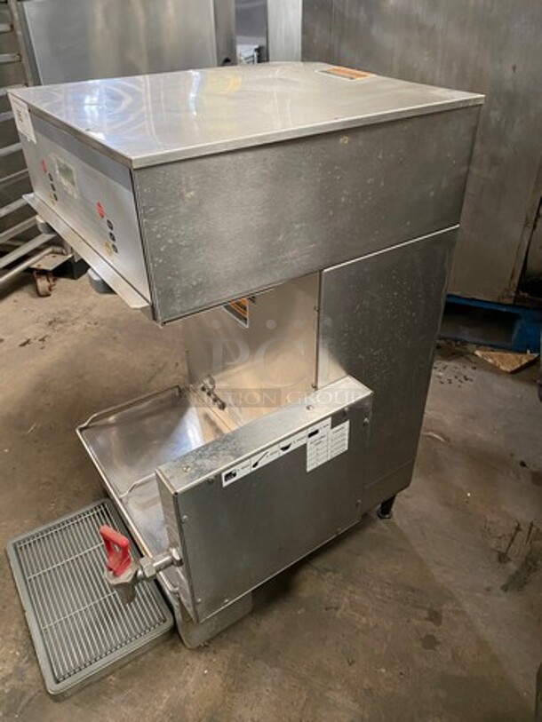 Bunn Commercial Countertop Dual Coffee Brewing Machine! All Stainless Steel! On Small Legs! Model: DUALSHDBC SN: DUAL168966 120/208V 60HZ 1 Phase - Image 2 of 9
