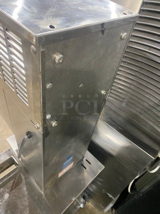 International Dairy Queen Commercial Countertop Blizzard Mixer! Solid Stainless Steel! Model: BM3 SN: H2D12330 120V 60HZ 1 Phase - Image 4 of 8