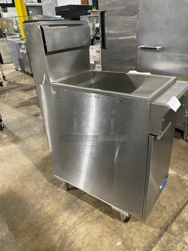 DCS Commercial Natural Gas Powered Deep Fat Fryer! All Stainless Steel! On Legs! - Image 2 of 7