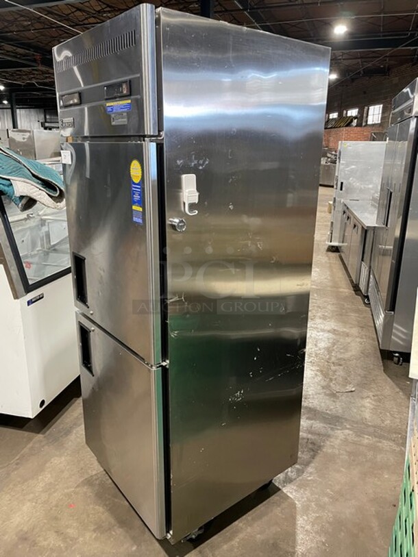 Sweet! Everest Commercial Reach In Dual Temp Refrigerator/Freezer Combo! All Stainless Steel! With Poly Coated Racks! On Casters! 115V 1 Phase! Model: ESRFH2 SN: BSRFH214040001! - Image 4 of 11