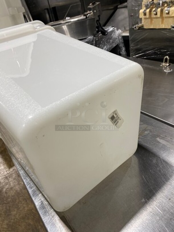 Cambro 22Qt White Poly Food Containers! 3x Your Bid! - Image 5 of 5