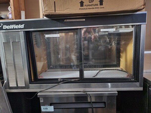 Delfield Countertop Display Case.  - Image 2 of 4