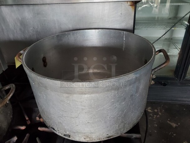 Aluminum Pot 21X12 - Image 1 of 3