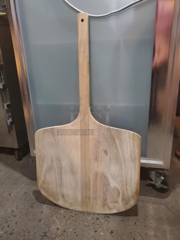 18" x 16" Wooden Pizza Peel with 20" Handle, Brand New! - Image 2 of 4