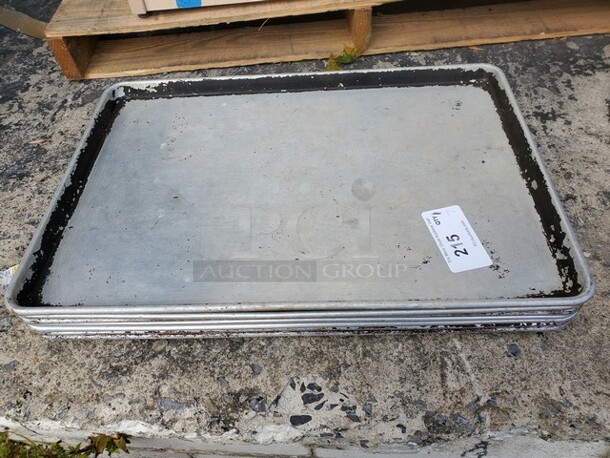 Lot of 7 Baking Pans - Image 1 of 2