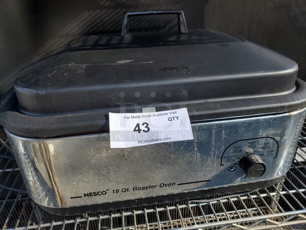 Nesco 18qt Roaster Oven
120 V.A.C.
1425 Watts - Image 1 of 2