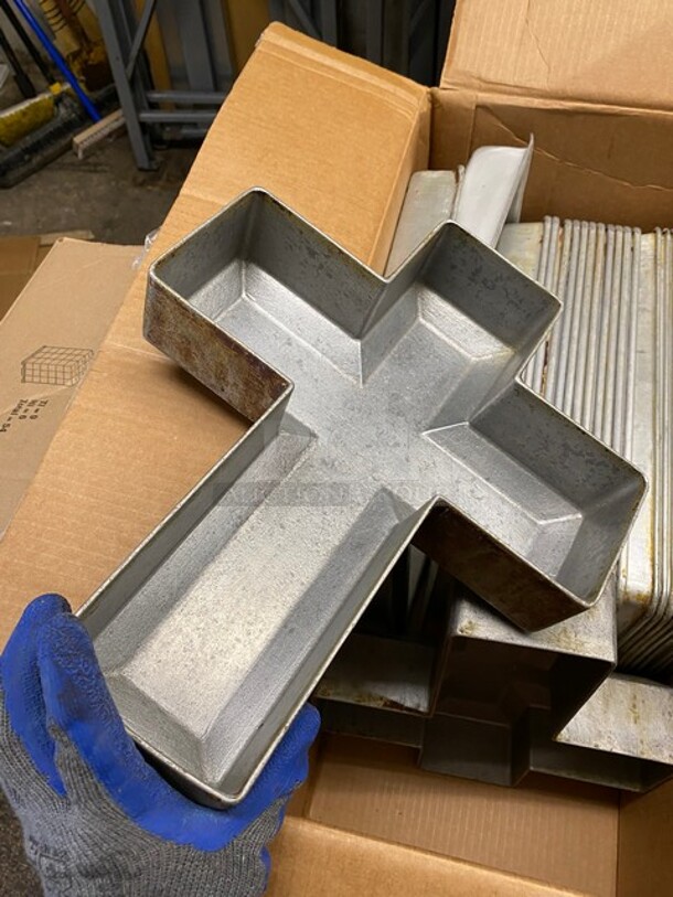 All One Money! Square Half Sheets, And Cross Baking Molds! - Image 2 of 4