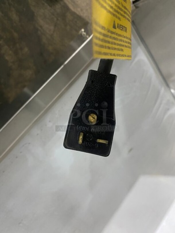 NEW! LATE MODEL! 2016 BKI Commercial Countertop Pass Through Food Warmer Merchandiser! Stainless Steel! On Legs! Model: SM51R SN: 421013C612003 208V 60HZ 1 Phase - Image 9 of 10