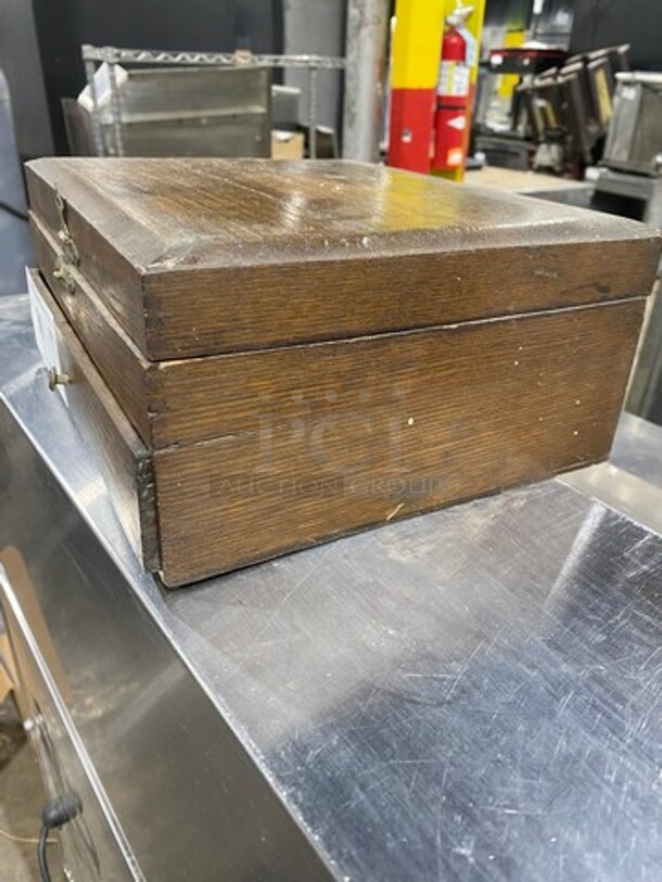 Rogers Silverware Wooden Box Utensil Holder! With Forks And Knives! - Image 3 of 11