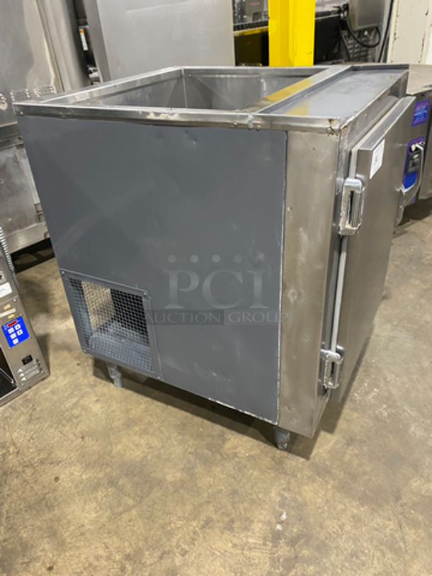 Commercial Refrigerated Sandwich Prep Table! With Single Door Storage Space Underneath! All Stainless Steel! On Legs! - Image 4 of 8