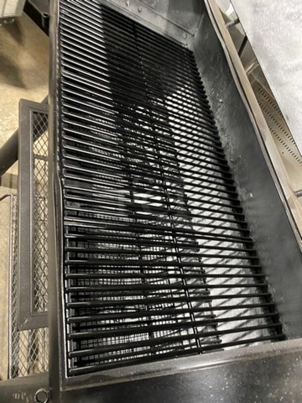 BEAUTIFUL! AWESOME! Brinkmann Trailmaster Heavy Duty Charcoal Grill/ Smoker! Small Grill Has Charcoal Access! With Hinged Lids! With Storage Space Underneath! Heavy Duty Steel! On Legs And Casters! - Image 5 of 10