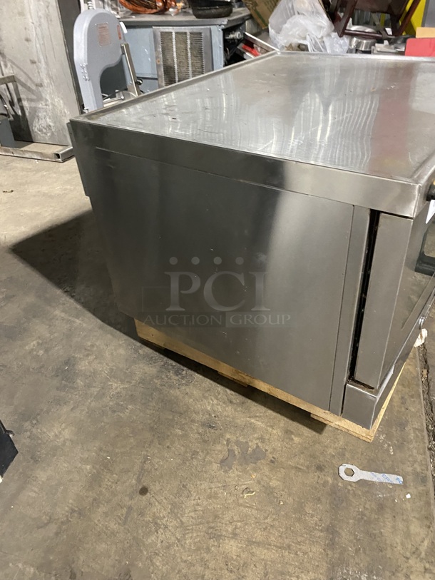 Southbend Stainless Steel Commercial Countertop Electric Powered Full Size Convection Oven w/ View Through Door, Metal Oven Racks and Thermostatic Controls. 208-240 Volts, 1 Phase - Image 3 of 6