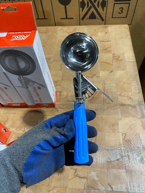 ABC White Thumb Press Ice Cream Scoop! 4x Your Bid! - Image 5 of 6