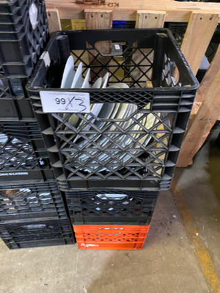 10" White Ceramic Plates! Includes Poly Crates! 3x Your Bid!