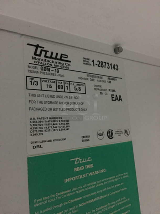 True Commercial Single Door Reach In Cooler Merchandiser! With Poly Coated Racks! With View Through Door! Model: GDM-19 SN: 12873143 115V 60HZ 1 Phase - Image 7 of 8