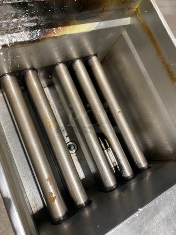 Commercial Natural Gas Powered Deep Fat Fryer! With Back Splash! All Stainless Steel! On Casters! - Image 5 of 7