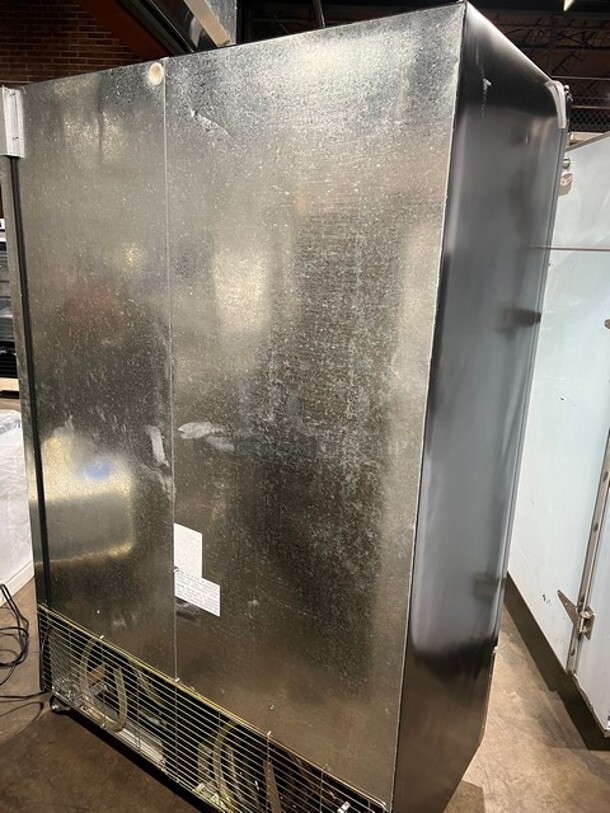 2020 Imbera Two Door Walk In Merchandiser Freezer! On Casters! Working When Removed! MODEL VFD43HC SN:F40220200030 115V 1PH - Image 10 of 11