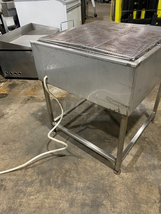 AMAZING FIND! Commercial Electric Powered Open Fryer! All Stainless Steel! On Legs! - Image 3 of 9