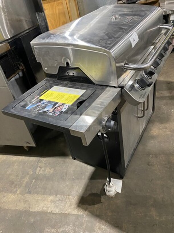 AWESOME! Char Broil Gas Powered Outdoor 6 Burner BBQ Grill! With Left Side Single Burner! Right Side Table! Hinged Lid! With Cabinet Storage Space Underneath! - Image 4 of 10
