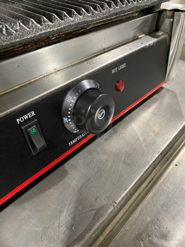 Commercial Countertop Panini/Sandwich Grill! With Ribbed Press! All Stainless Steel! Model: ETYP1C1 SN: K1625980 110V - Image 8 of 9