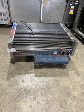 One Standex Countertop Hot Dog Roller! Model# HRS-75-5T. 208/240 Volt. 36X29.5X10!