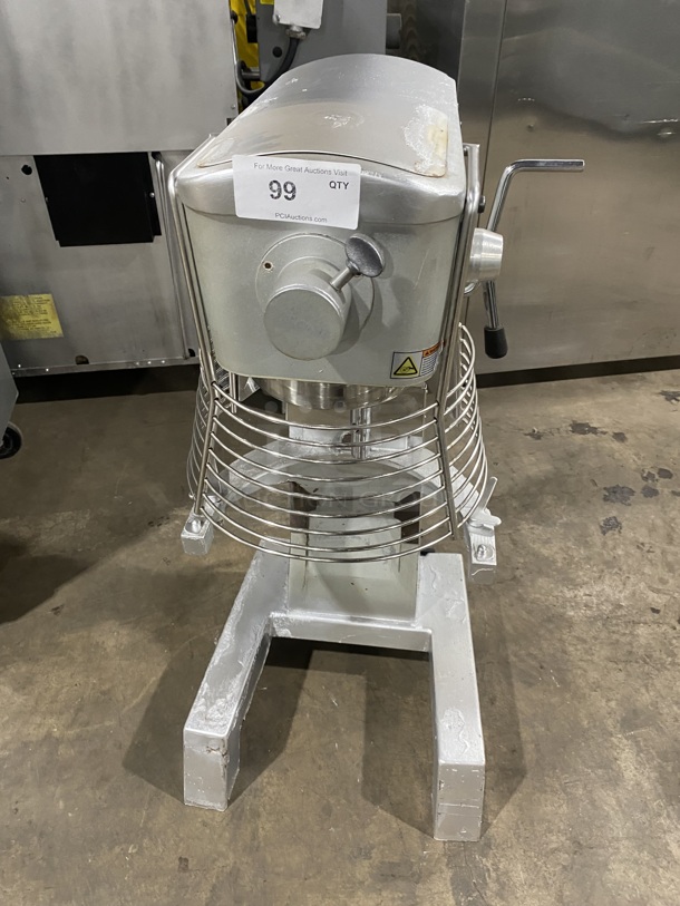 2015 Omcan SP300A Metal Commercial Floor Style 30 Quart Planetary Dough Mixer w/ Stainless Steel Bowl Whisk and Paddle Attachments! Eletric Powered! 110 Volts, 1 Phase SN:19010300566 21x26x46! Tested and Working! - Image 1 of 8