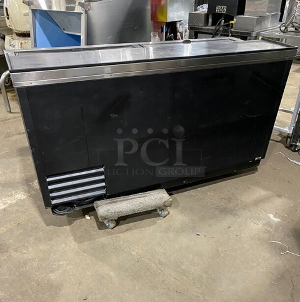 True Commercial 2 Door Beer Bottle Cooler! With Stainless Steel Top! Model: TD6524 SN: 4660160 115V 60HZ 1 Phase - Image 3 of 8