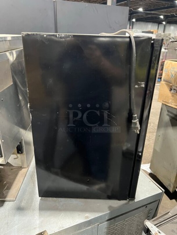 Haier Black Mini Fridge! With Poly Coated Racks And Shelves! Model: HC27SW20RB - Image 8 of 11
