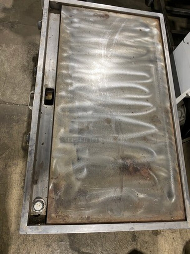 Wells Commercial Countertop Drop In Flat Top Griddle! All Stainless Steel! Model: G24 SN: UAA1154 - Image 5 of 8