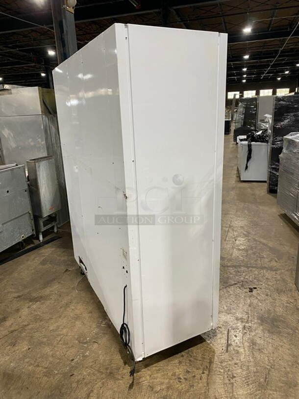 Amazing! COMMERCIAL URBAN CULTIVATOR Model Commercial 001 Serial VLL-1804-104P3 120 Vac/60Hz
 - Image 3 of 10