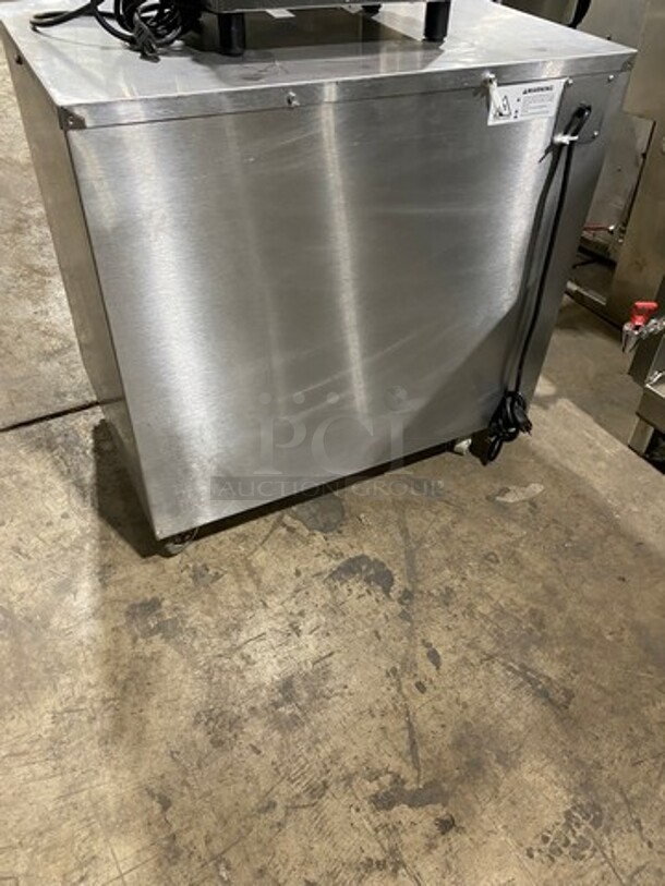 FWE Commercial 2 Door Food Warming/Holding Cabinet! All Stainless Steel! On Casters! Model: HLC16CHP SN: 154370206 120V - Image 4 of 9