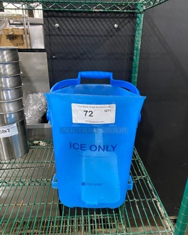 San Jamar Ice Scoop Holder And Scoop! - Image 1 of 9