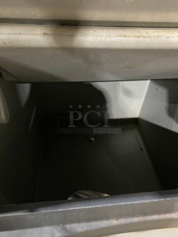 Scotsman Stainless Steel Commercial Air-Cooled Ice Machine Head On Stainless Steel Commercial Ice Bin! Model C0630MA-32E SN:18121320014102 208/230V 1PH - Image 6 of 10