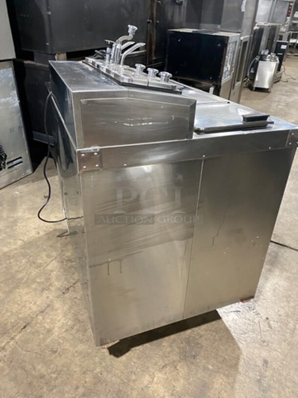 Master Bilt Commercial Ice Cream Dipping Cabinet/ Dessert Station! With Topping Rail! All Stainless Steel! Model: FLR60SE 115/208/230V - Image 4 of 11