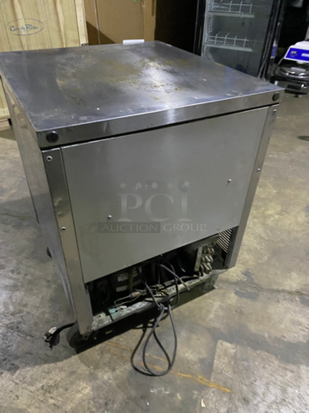 True Commercial Single Door Refrigerated Lowboy/ Worktop Cooler! With Poly Coated Racks! All Stainless Steel! On Casters! Model: TUC27 SN: 14151350 115V 60HZ 1 Phase - Image 4 of 7