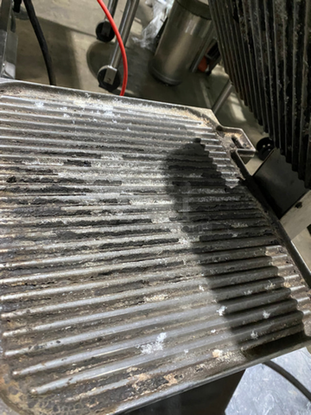 Anvil Commercial Countertop Electric Powered Panini Press! With Ribbed Press! All Stainless Steel! Model: TSA7209 - Image 7 of 8