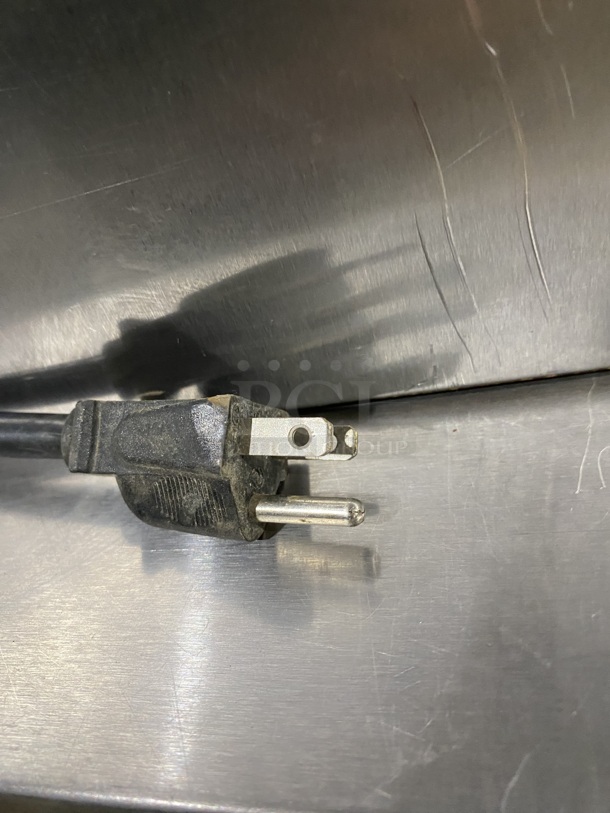 AVANTCO Commercial 1/2 Size Convection Oven! All Stainless Steel! Model:177CO16-120 120V 1Ph! 
 - Image 8 of 8