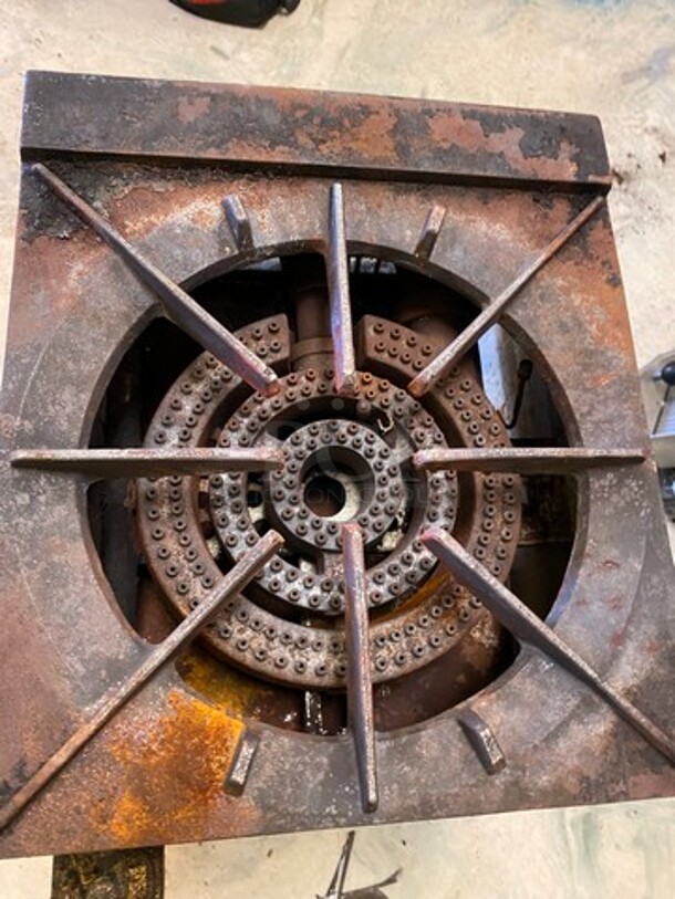 Royal Commercial Gas Powered Single Burner Stock Pot Range! Stainless Steel! On Legs! WORKING WHEN REMOVED! - Image 5 of 7