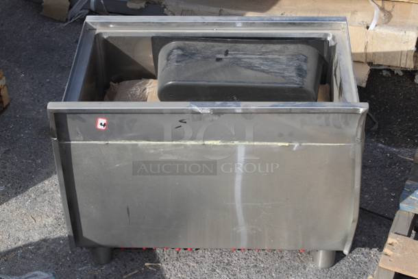 BRAND NEW SCRATCH & DENT! Regency 18" x 24" Underbar Ice Bin - 77 lb. Front left area where leg attaches has broken off. 	 - Image 4 of 7