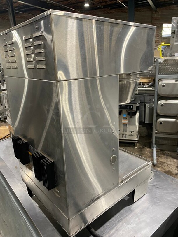 BUNN! All Stainless Steel! Dual Coffee Brewer/Dispenser! 120/208V! 60HZ! 1 Phase! - Image 4 of 10