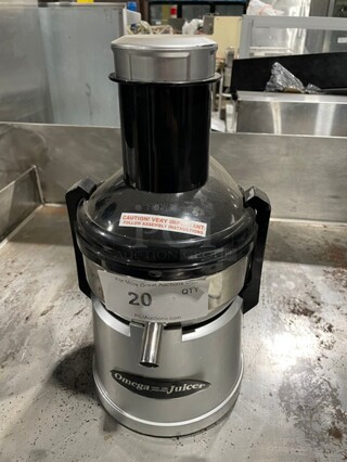 Omega Commercial Countertop Mega Mouth Juicer! With XL Feed Chute! 120V! Model: BMJ330! 