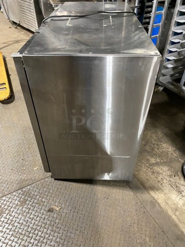 Avantco Commercial 2 Door Bar Back Cooler! With View Through Doors! All Stainless Steel! Model: 178UBB48GTGS 115V - Image 3 of 9