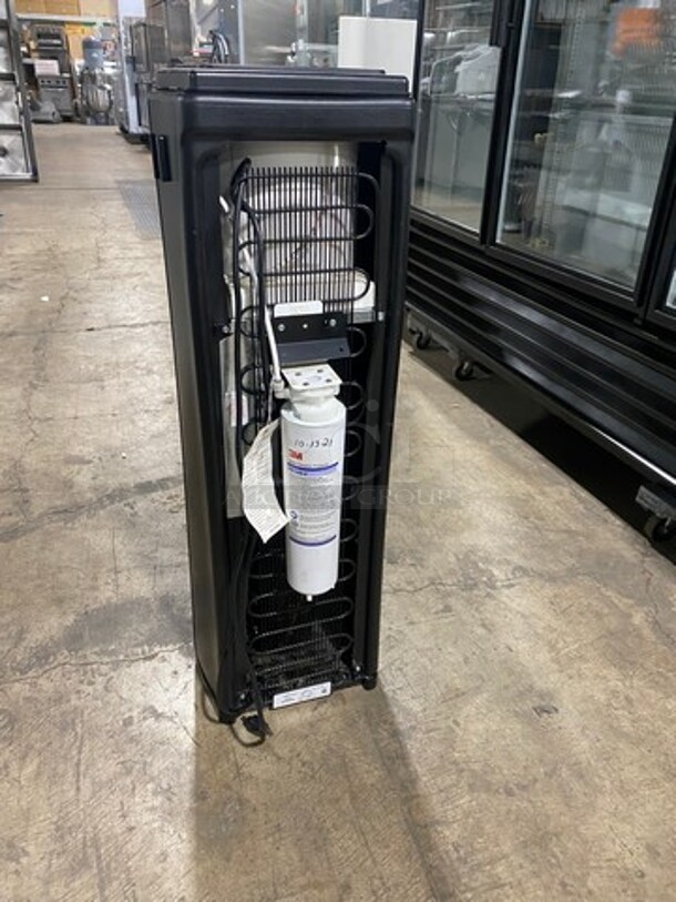 Black Poly Indoor Water Dispenser! Model: F528KB010NBPN SN: IE08A03880 115V 60HZ 1 Phase - Image 3 of 9