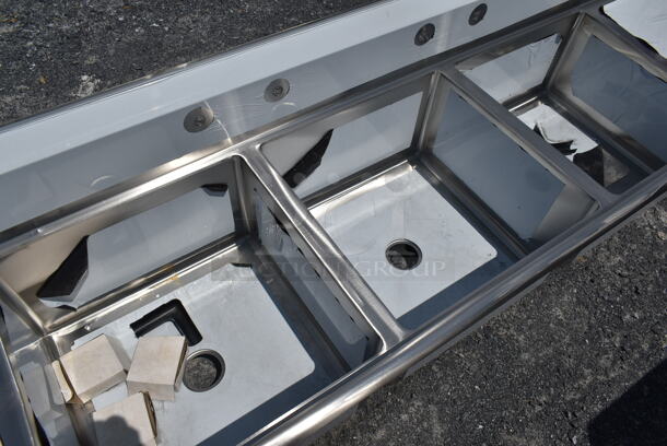 BRAND NEW SCRATCH AND DENT! Regency 600S32424224 Stainless Steel Commercial 3 Bay Sink w/ Dual Drain Boards. No Legs. Bays 24x24. Drain Boards 22.5x26 - Image 5 of 8