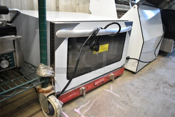 BRAND NEW SCRATCH AND DENT! Avantco 177CO16 Stainless Steel Half Size Countertop Convection Oven, 1.5 Cu. Ft. 120 Volts, 1 Phase. Tested and Working! - Image 2 of 6
