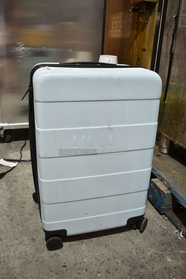 Rolling Luggage.  - Image 1 of 8