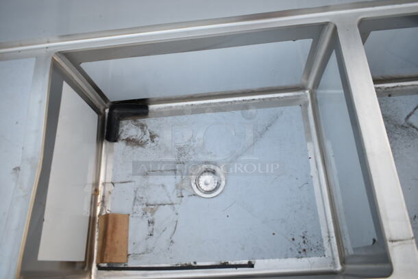 BRAND NEW SCRATCH AND DENT! Regency Spec Line Stainless Steel Commercial 3 Bay Sink w/ Dual Drain Boards. Bays 30x23.5x14. Drain Boards 22.5x25 - Image 6 of 10